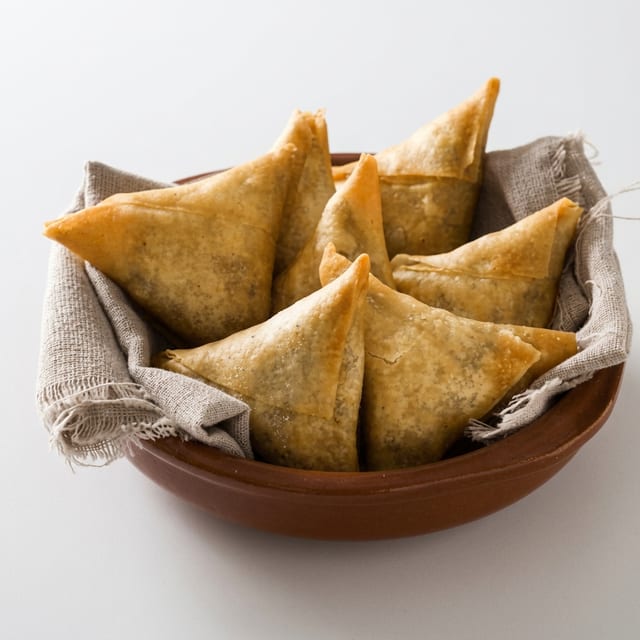 Combo Samosa (3 PCS Assorted).
