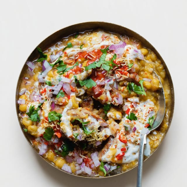 Aloo Tiki Chaat (Traditional Street Food).